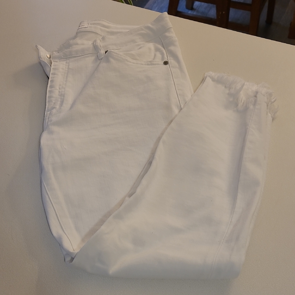 KanCan Women's White Skinny Jeans